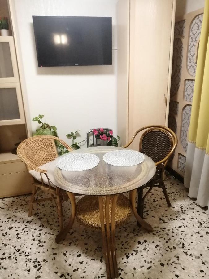 Magnifique Studio Non Fumeur Pres De La Gare Béziers Exteriér fotografie