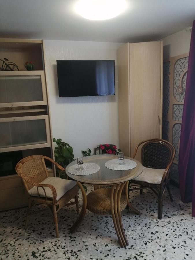 Magnifique Studio Non Fumeur Pres De La Gare Béziers Exteriér fotografie